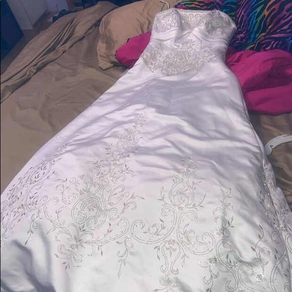 COPY - wedding dress - Picture 2 of 4